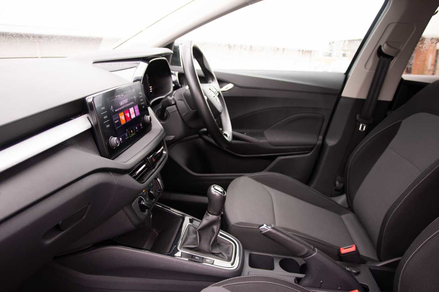 SKODA Fabia 1.0 MPI (80ps) Colour Edition 5-Dr Hatchback